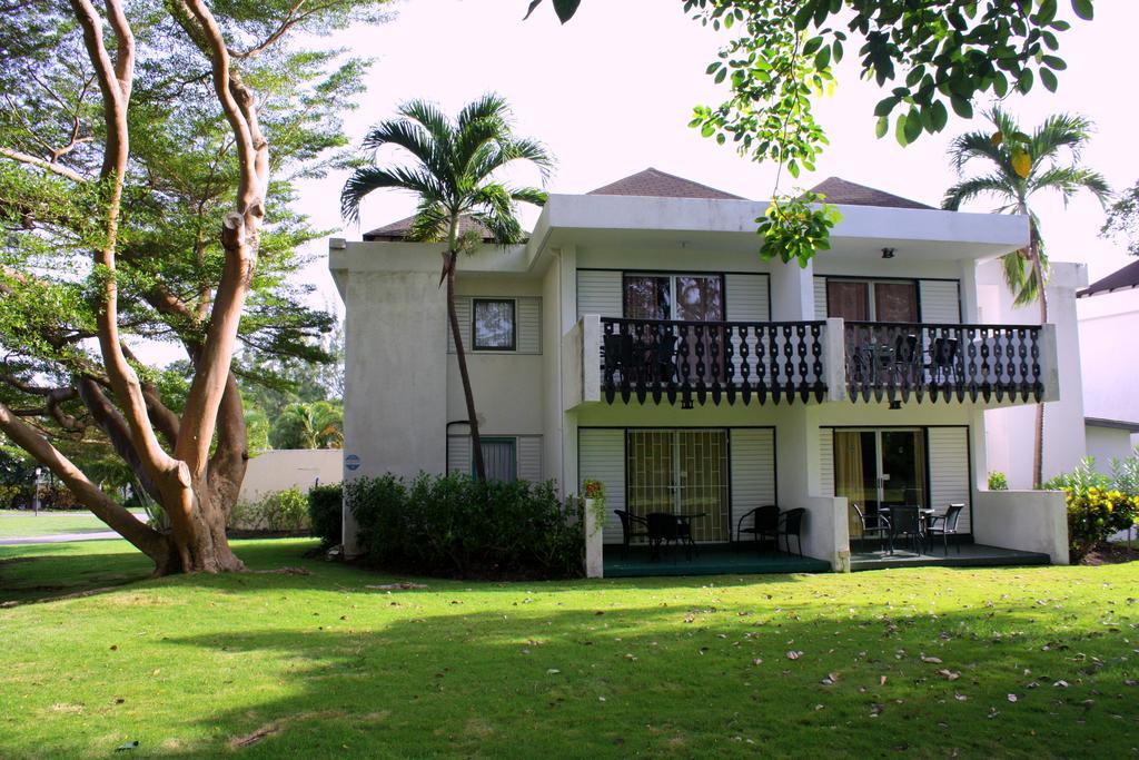 Plum Tree Club Apartment Christ Church Room photo