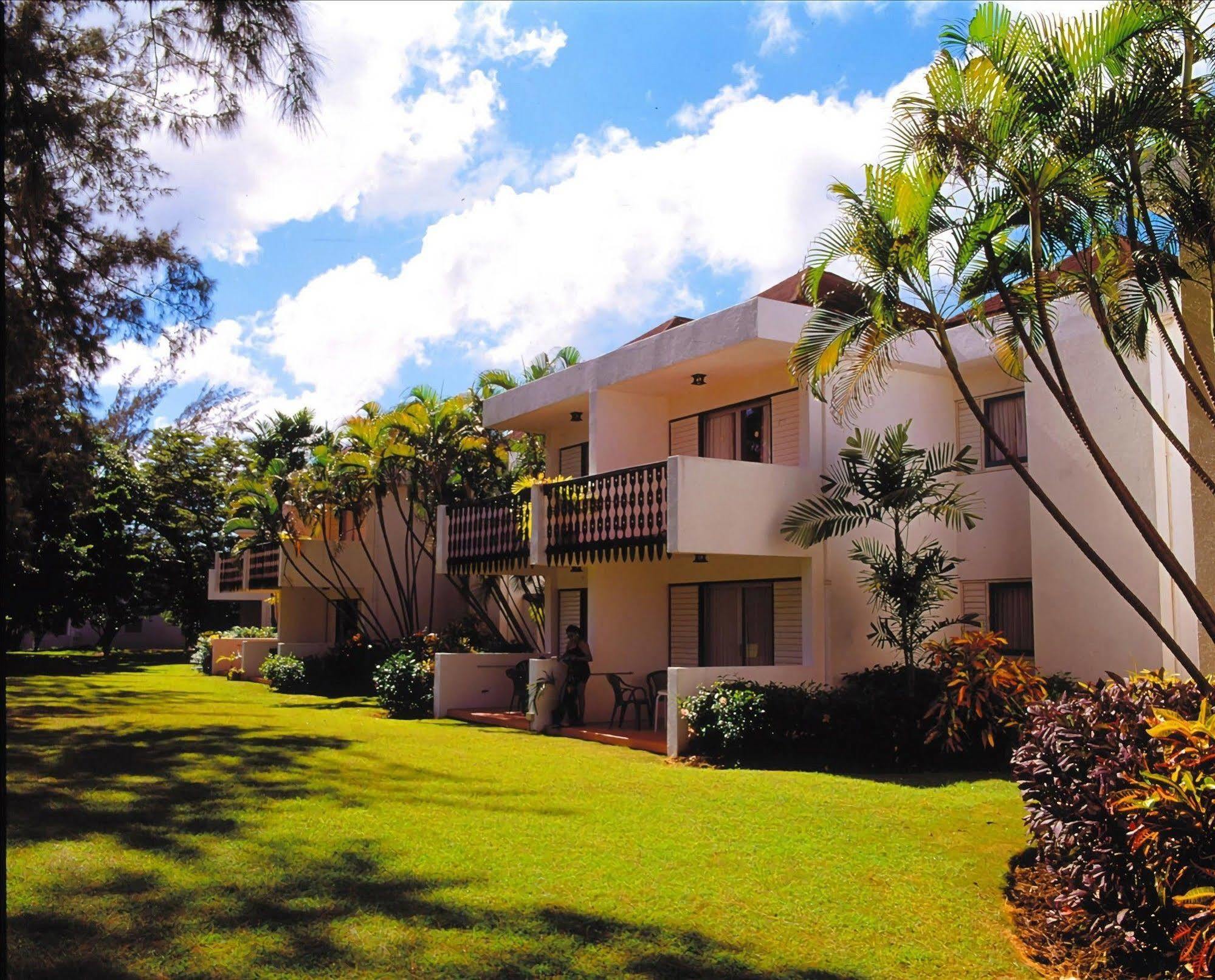 Plum Tree Club Apartment Christ Church Exterior photo